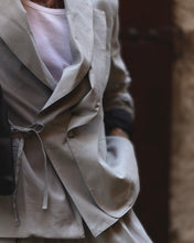 Carica l'immagine nel visualizzatore di Gallery, Blazer Del Completo Osaka SemiOverSize Ghiaccio

