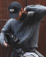 Carica l'immagine nel visualizzatore di Gallery, MAGLIONE BEAR CROPPED BLACK
