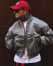 Carica l'immagine nel visualizzatore di Gallery, BOMBER ANNI ‘90 CROPPED LIGHT GREY

