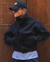 Carica l'immagine nel visualizzatore di Gallery, GIUBBOTTO TECNICO CROPPED SUPERCOLLO BLACK
