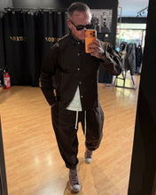 Carica l'immagine nel visualizzatore di Gallery, COORDINATO JAPAN IN JEANS STRUTTURATO CIOCCOLATO
