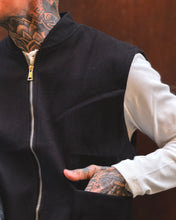 Carica l'immagine nel visualizzatore di Gallery, GILET STRUTTURATO MISTOCOTONE BLACK
