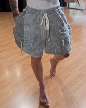 Carica l'immagine nel visualizzatore di Gallery, Cargo BaggyFit Destroyed Grey

