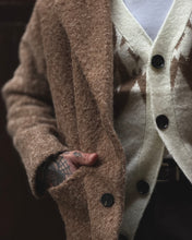 Carica l'immagine nel visualizzatore di Gallery, Cardigan Harlequin MistoLana MochaMousse
