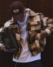 Carica l'immagine nel visualizzatore di Gallery, BOMBER CROPPED TARTAN BOUCLE MOCHAMOUSSE
