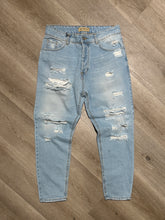 Carica l&#39;immagine nel visualizzatore di Gallery, Jeans LooseFit Destroyed
