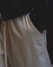 Carica l'immagine nel visualizzatore di Gallery, PANTALACCIO JAPAN PENCE SUPERLOOSEFIT A COSTINE LATTE
