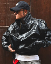 Carica l'immagine nel visualizzatore di Gallery, CHIODO CROPPED DOPPIOPETTO OVERSIZE MARTELLATO BLACK
