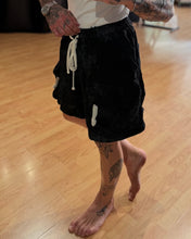 Carica l'immagine nel visualizzatore di Gallery, Cargo BaggyFit Destroyed Black
