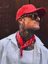 Carica l&#39;immagine nel visualizzatore di Gallery, Bandana Mandala Red
