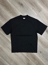 Carica l&#39;immagine nel visualizzatore di Gallery, T-Shirt Mezzocollo OverSize Black
