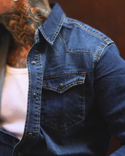 Carica l'immagine nel visualizzatore di Gallery, Camicia in Jeans 90’s DarkBlue
