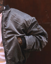 Carica l'immagine nel visualizzatore di Gallery, BOMBER ANNI ‘90 CROPPED DARK GREY
