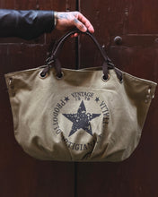 Carica l'immagine nel visualizzatore di Gallery, Bag Star In Tela Verde Army

