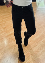 Carica l&#39;immagine nel visualizzatore di Gallery, Jeans StraightFit Black
