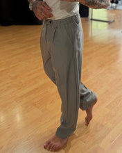 Carica l'immagine nel visualizzatore di Gallery, Panta Pence LooseFit Bottone Laterale Grey
