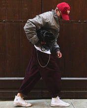 Carica l'immagine nel visualizzatore di Gallery, PANTA STRUTTURATO BAGGYFIT BORDEAUX
