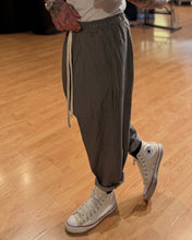 Carica l'immagine nel visualizzatore di Gallery, PANTALACCIO JAPAN PENCE FRONTALE DARKGREY
