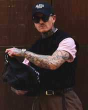 Carica l'immagine nel visualizzatore di Gallery, Gilet in Filo SemiOverSize Black
