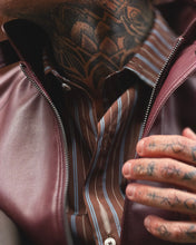 Carica l'immagine nel visualizzatore di Gallery, Camicia OverSize Aston Villa Cioccolato
