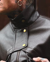 Carica l'immagine nel visualizzatore di Gallery, Bomber Luchè Cropped EcoPelle Martellata Cioccolato
