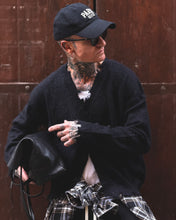 Carica l'immagine nel visualizzatore di Gallery, CARDIGAN DESTROYED SEMI CROPPED BLACK
