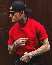 Carica l'immagine nel visualizzatore di Gallery, T-Shirt Mezzocollo OverSize Red
