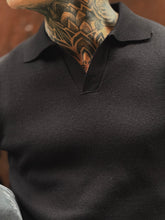 Carica l'immagine nel visualizzatore di Gallery, Polo Scollo a V Black
