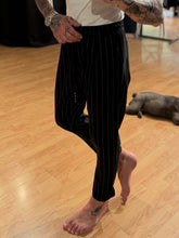 Carica l'immagine nel visualizzatore di Gallery, Pantalaccio LooseFit Rigato Black
