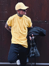 Carica l&#39;immagine nel visualizzatore di Gallery, T-Shirt Mezzocollo OverSize Yellow
