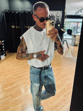 Carica l&#39;immagine nel visualizzatore di Gallery, T-Shirt Smanicata SemiOverSize Off-White
