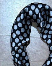 Carica l'immagine nel visualizzatore di Gallery, Foulard Pois Black
