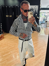 Carica l&#39;immagine nel visualizzatore di Gallery, Camicia a Bacchetta Black
