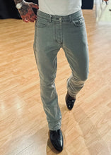 Carica l&#39;immagine nel visualizzatore di Gallery, Jeans FlareFit Grey
