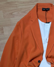 Carica l'immagine nel visualizzatore di Gallery, Blazer OverFit Due Bottoni Orange
