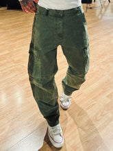 Carica l&#39;immagine nel visualizzatore di Gallery, Cargo VerdeArmy BaggyFit Inserti Jeans
