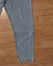 Carica l'immagine nel visualizzatore di Gallery, Jeans LooseFit Cropped Abrasioni
