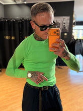 Carica l'immagine nel visualizzatore di Gallery, Maglioncino Eddie Verde Fluo
