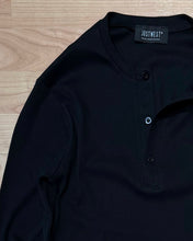 Carica l'immagine nel visualizzatore di Gallery, T-Shirt Bottoni Achille Black
