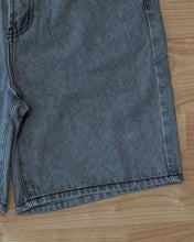 Carica l'immagine nel visualizzatore di Gallery, Bermuda in Jeans 90's BaggyFit Grey
