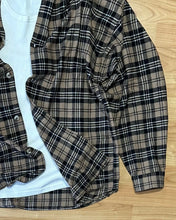 Carica l&#39;immagine nel visualizzatore di Gallery, Camicione Tartan MochaMousse
