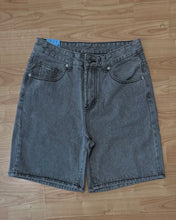 Carica l'immagine nel visualizzatore di Gallery, Bermuda in Jeans 90's BaggyFit Grey
