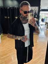 Carica l&#39;immagine nel visualizzatore di Gallery, Camicia Crochet OverSize Black
