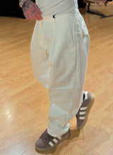 Carica l'immagine nel visualizzatore di Gallery, Panta Strutturato BaggyFit Off-White
