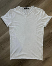 Carica l'immagine nel visualizzatore di Gallery, T-Shirt Basica Off-White
