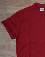 Carica l'immagine nel visualizzatore di Gallery, T-Shirt Mezzocollo OverSize Red
