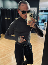 Carica l&#39;immagine nel visualizzatore di Gallery, Dolcevita Steve Cioccolato
