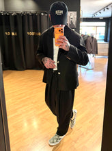 Carica l'immagine nel visualizzatore di Gallery, Blazer del Completo Bunny CroppedFit Black con Spalline
