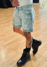 Carica l&#39;immagine nel visualizzatore di Gallery, Bermuda in Jeans LooseFit WW
