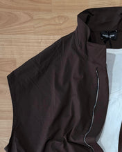 Carica l'immagine nel visualizzatore di Gallery, Smanicato OverSize TessutoTecnico Cioccolato
